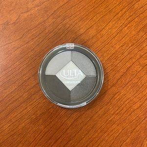Ulta Beauty Complete Eye Eyeshadow Palette